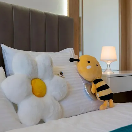 Апартаменты Lux Srecna Pcelica *