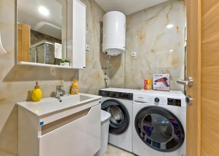 Lux Srecna Pcelica * Ζλάτιμπορ